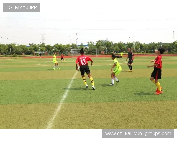 俱乐部与学校共办夏季足球营推动校园运动发展，俱乐部与校园足球合作协议