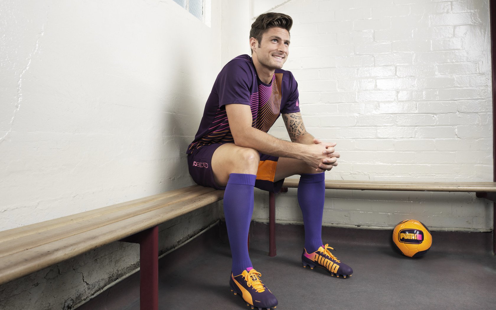 彻底拆队重建？两大球星不满主帅，球队却“反客为主”引发未来猜想